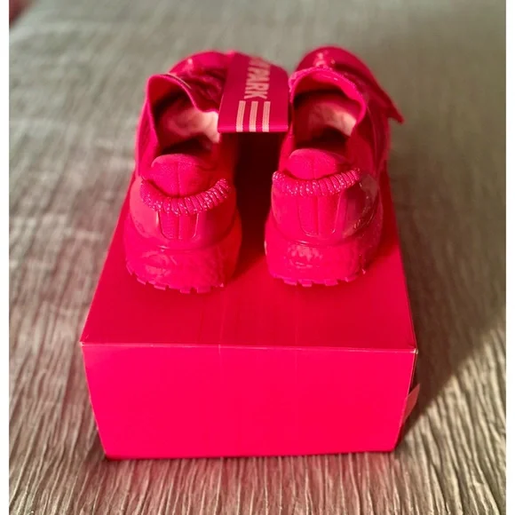 Adidas Ivy Park Ultraboost OG Sneakers - Picture 7 of 9